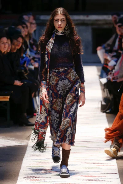 Look 26